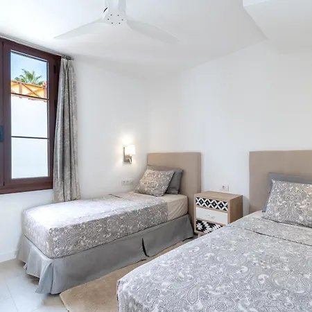 In Parque Santiago Iii *